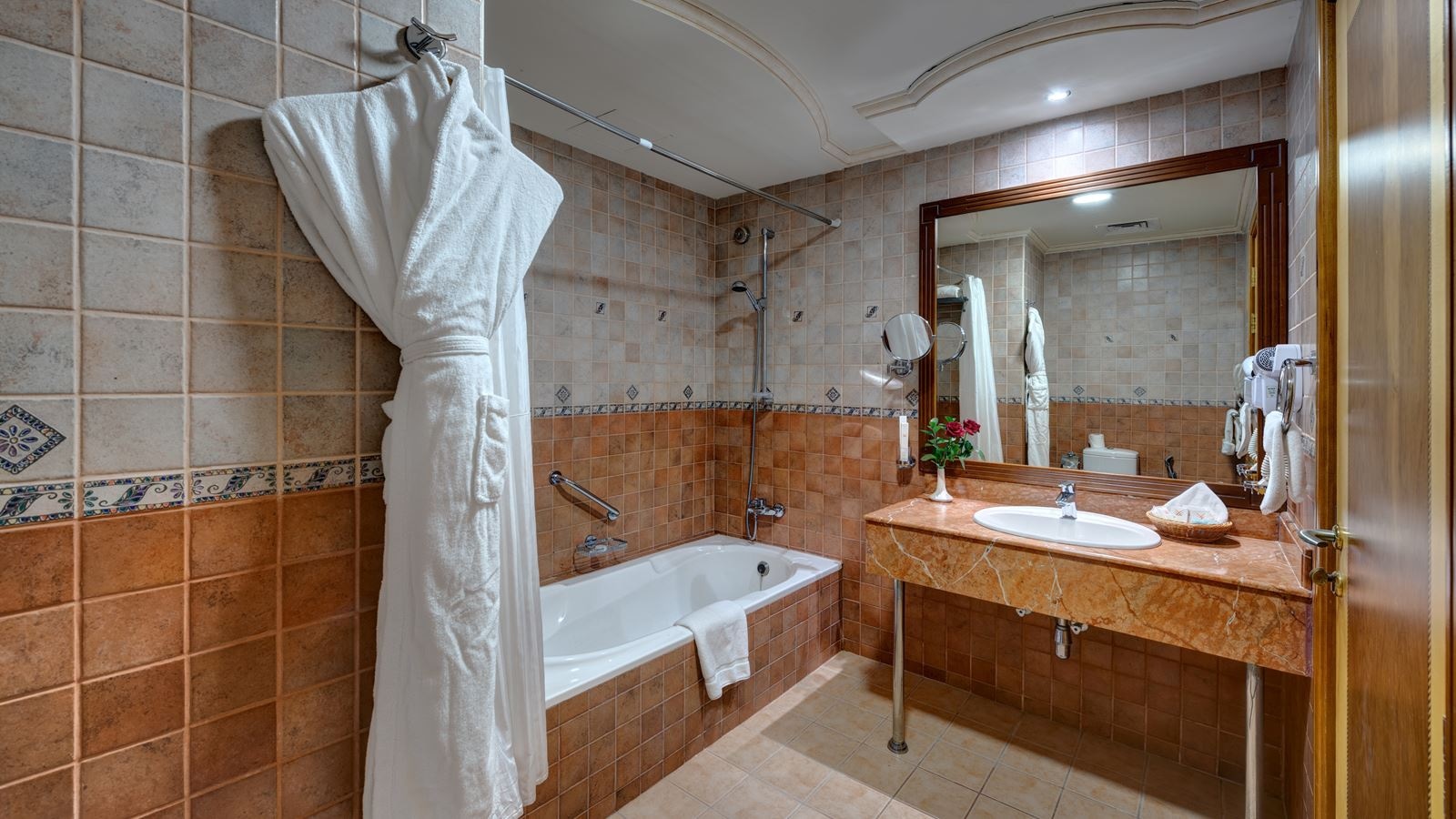 rooms-executive-suite