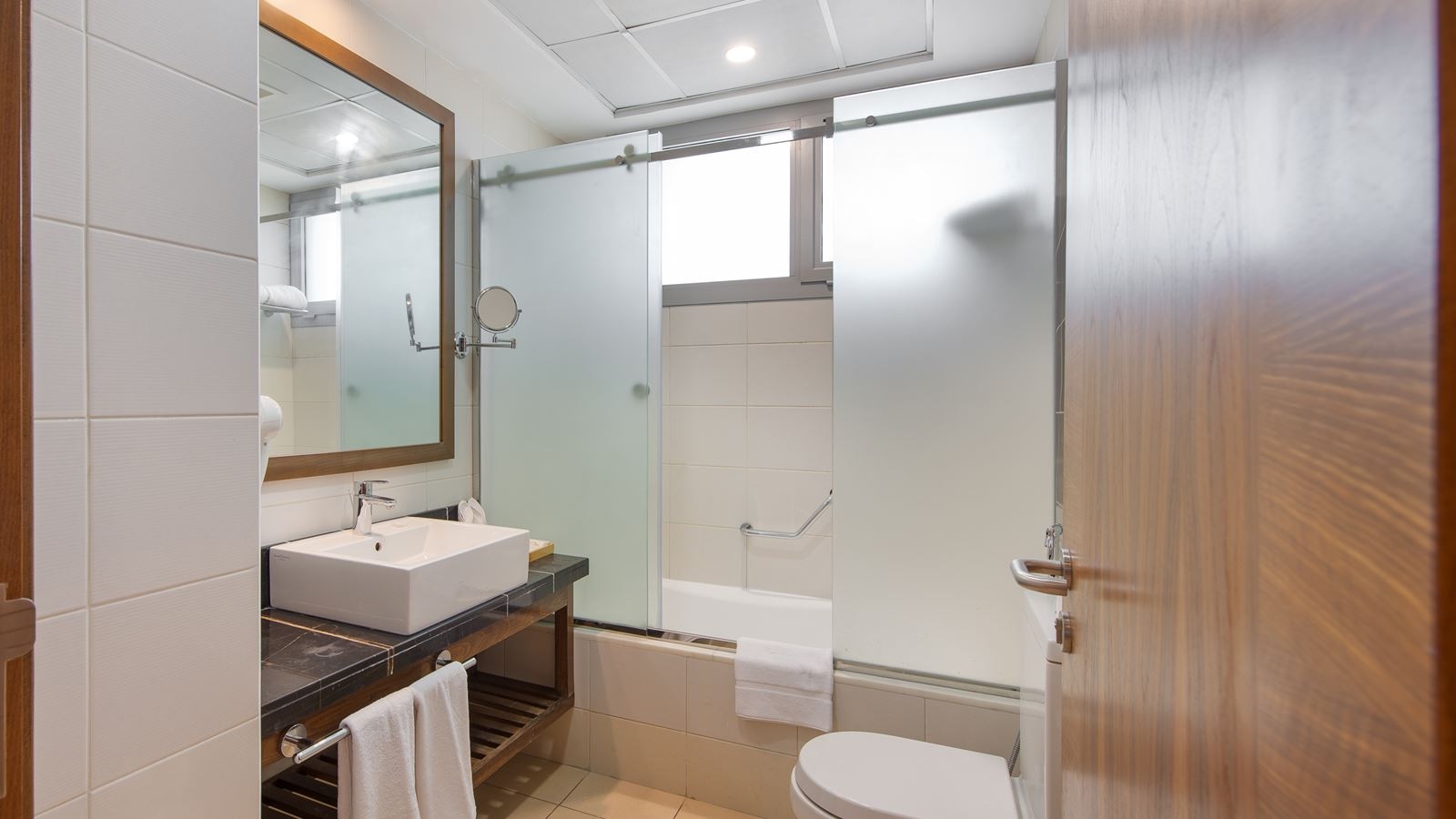 rooms-2-bedroom-suite