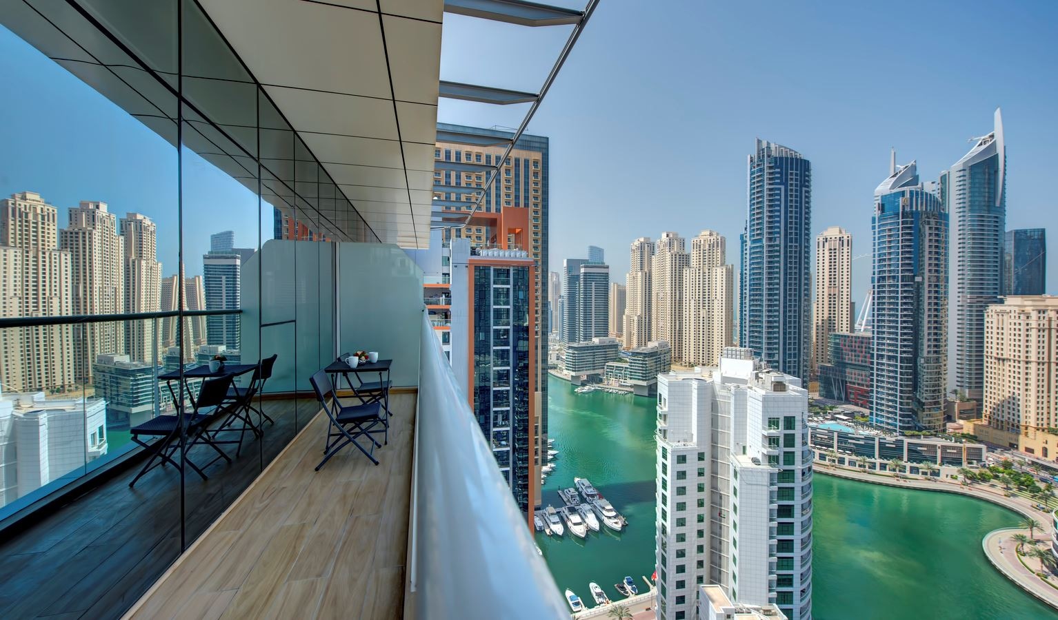 rooms-superior-premium-2-bedroom-marina-view--balcony