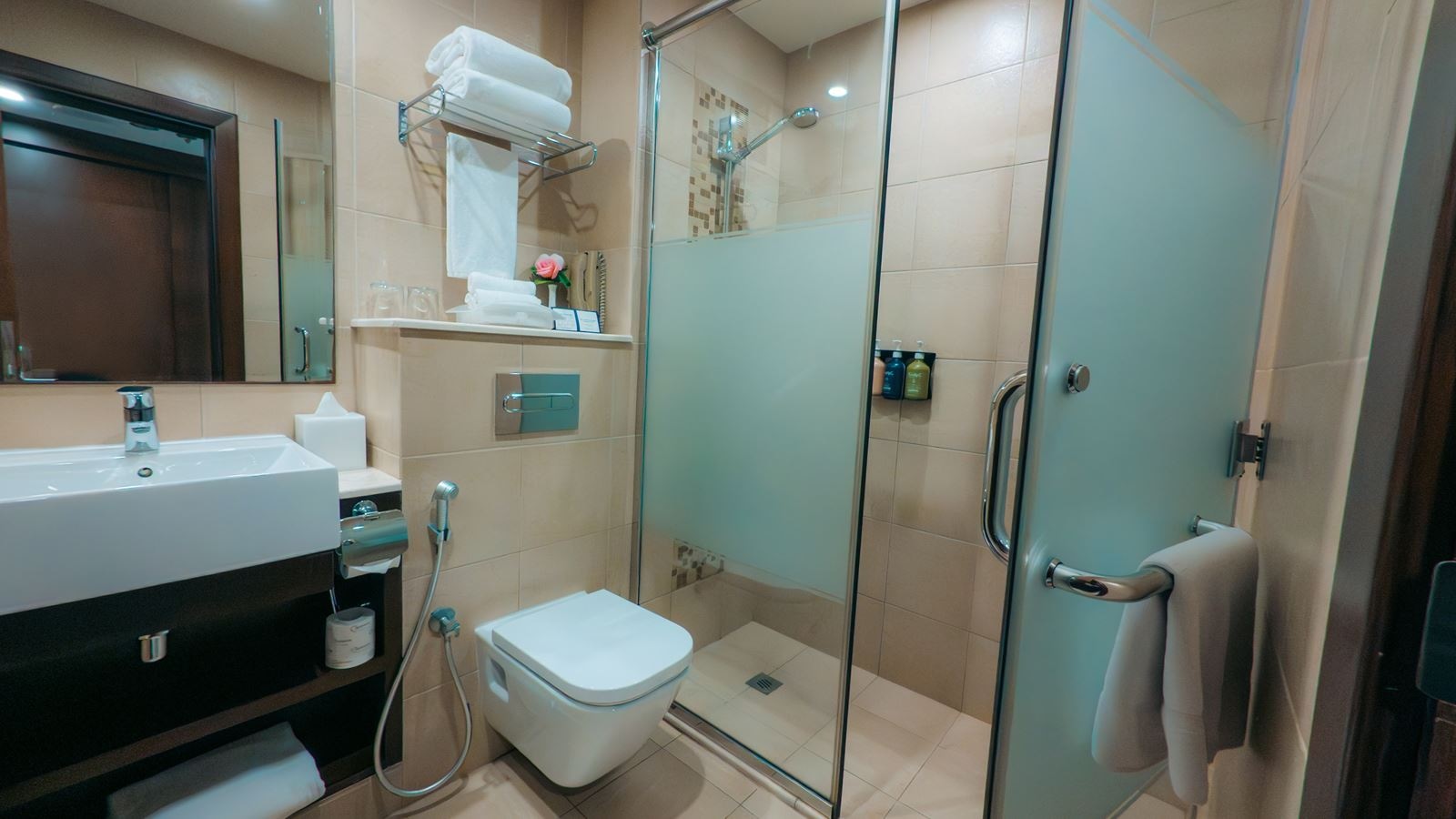 rooms-double-or-twin-deluxe-room