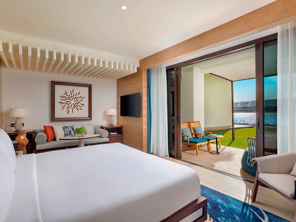 rooms-deluxe-beach-front-room