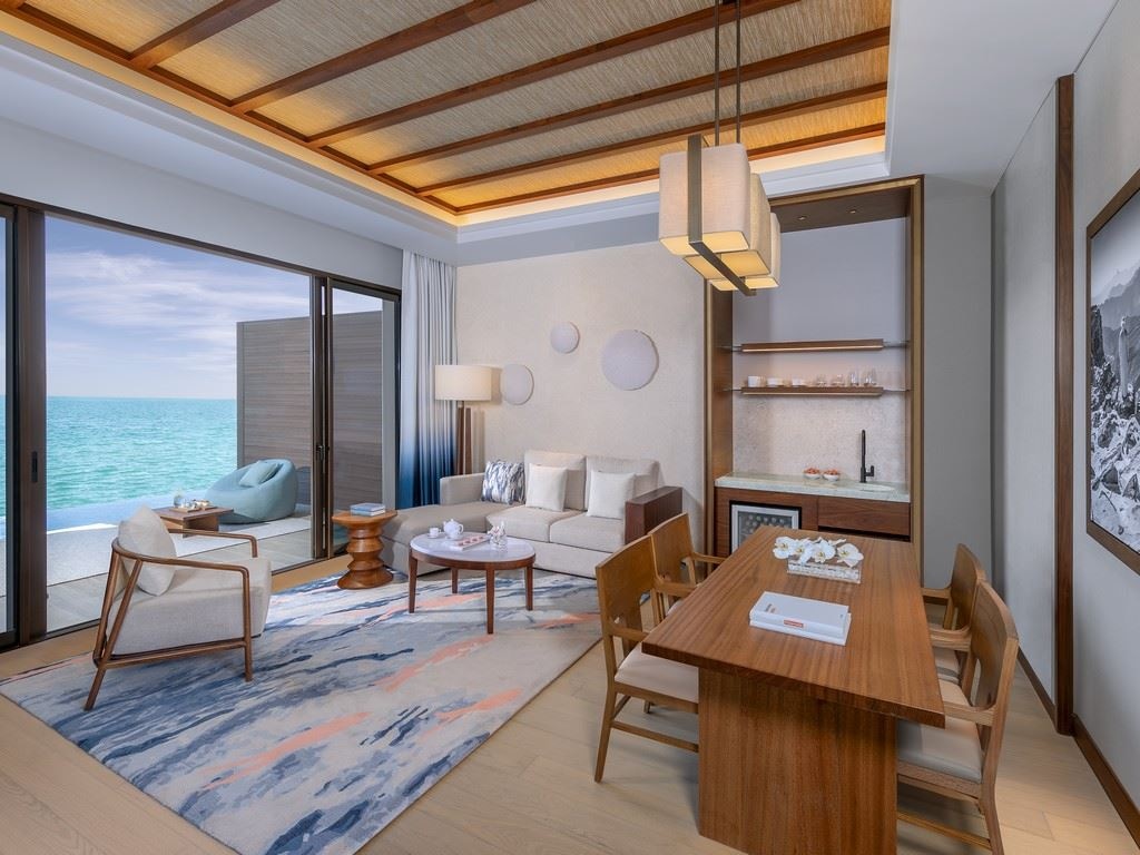 rooms-peninsula-sea-pool-villa