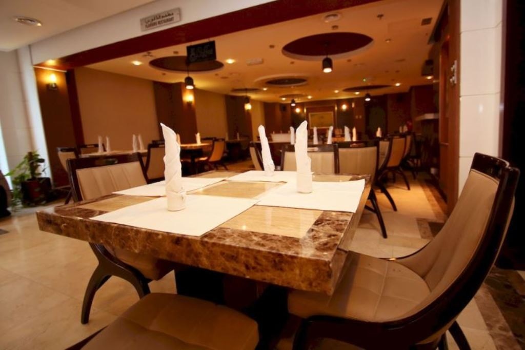 restaurants-main-restaurant