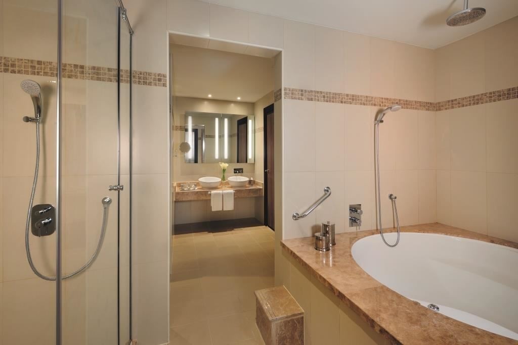 rooms-avani-executive-suite