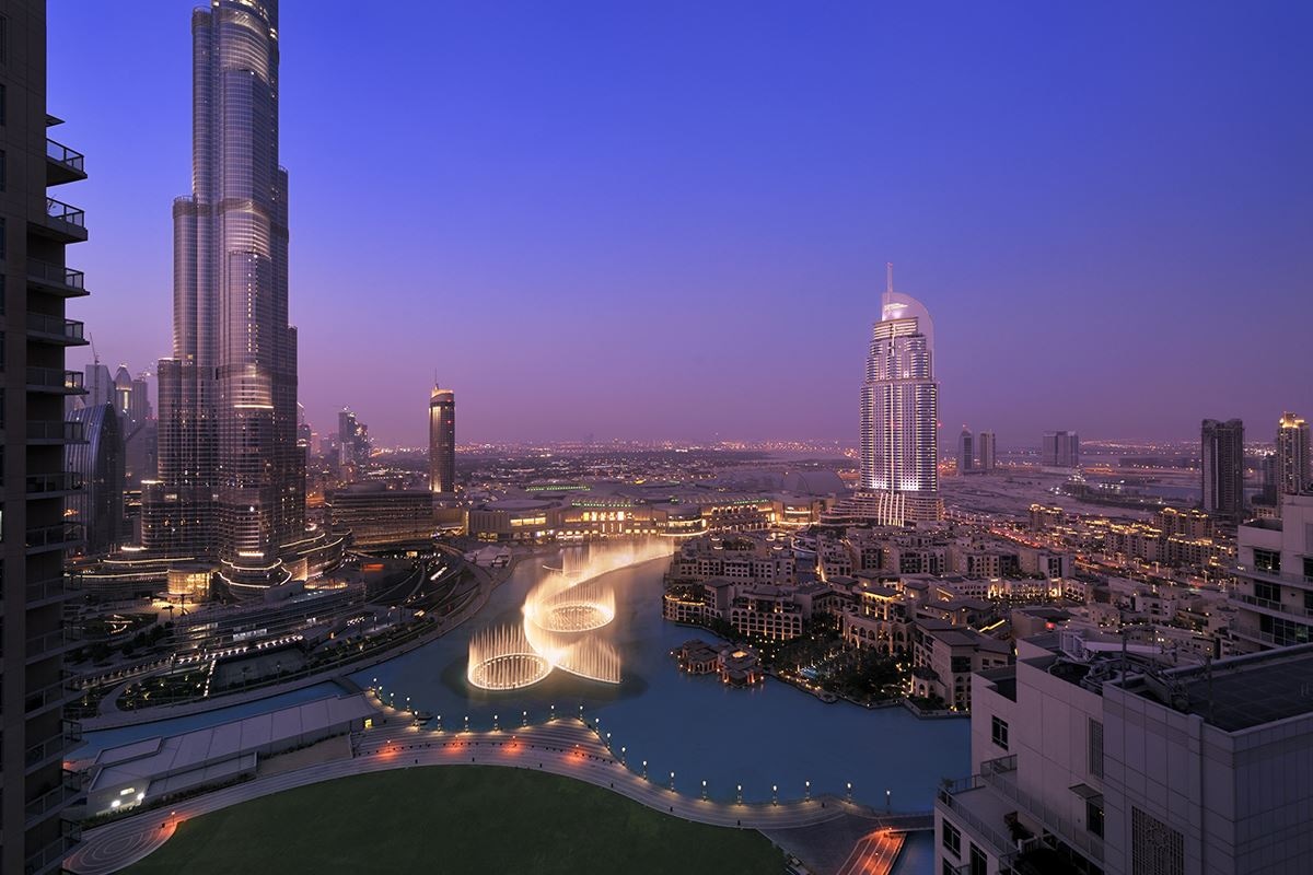 rooms-one-bedroom-suite-burj-khalifa-and--fountain-view