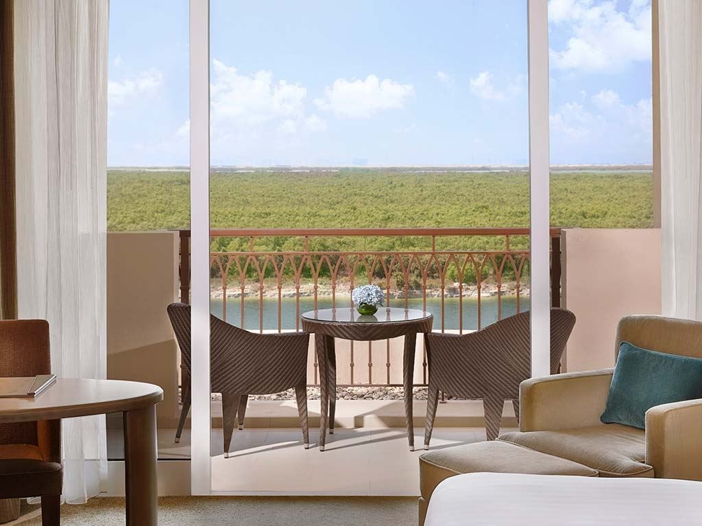 rooms-deluxe-mangroves-balcony-room