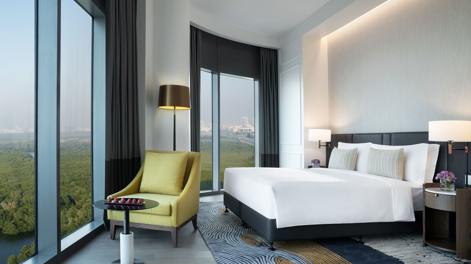 rooms-panoramic-sea-view-room--king-bed