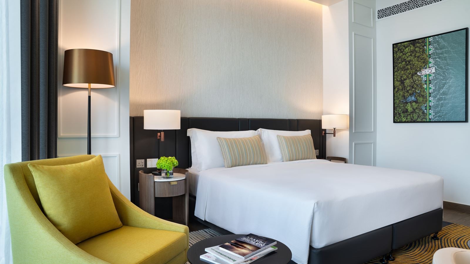 rooms-sea-view-room-with-terrace--king-bed