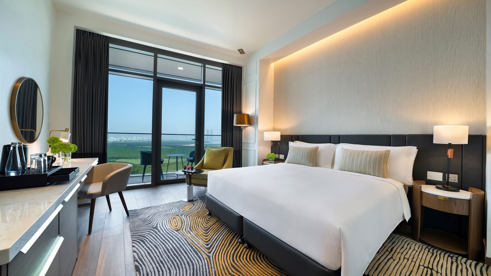 rooms-sea-view-room-with-balcony--king-bed