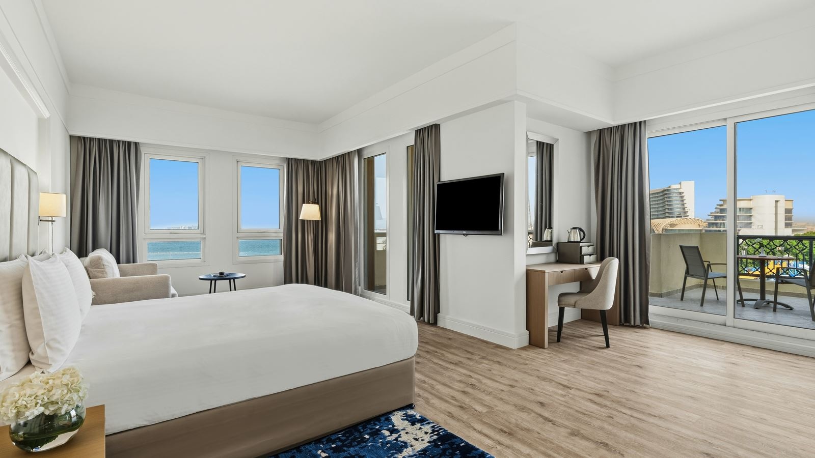 rooms-premium-poolsea-room