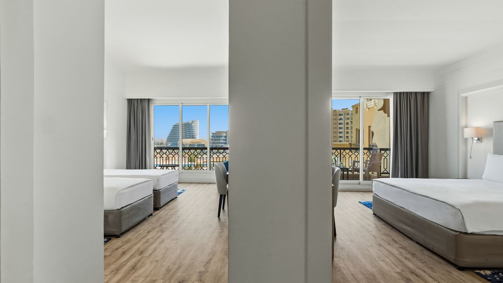 rooms-two-bedroom-family-suite-poolsea