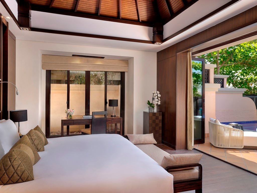 rooms-one-bedroom-beach-pool-villa