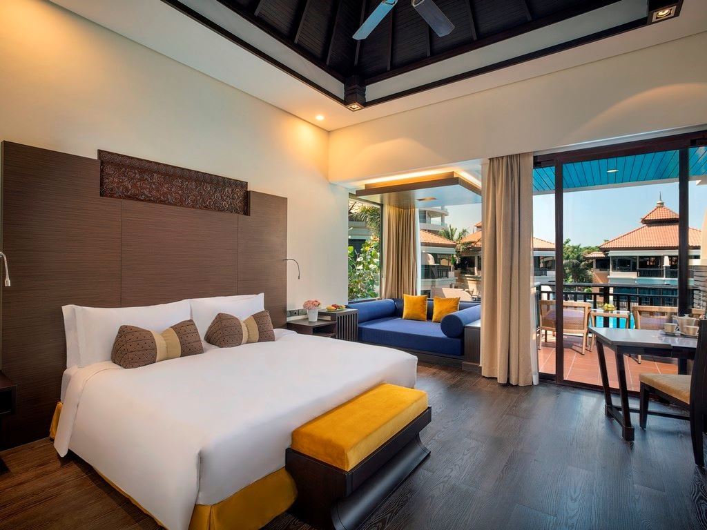 rooms-deluxe-lagoon-view-room