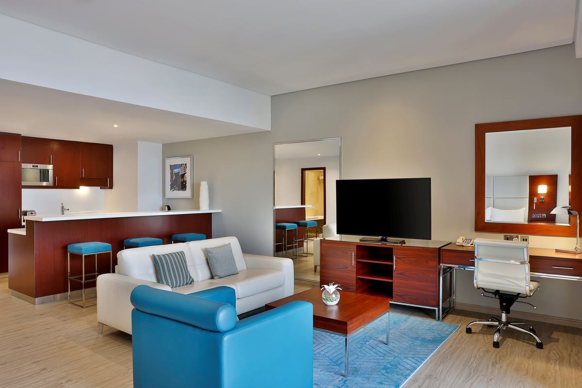 rooms-junior-suite-with-balcony