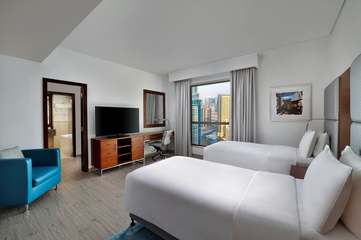 rooms-four-bedroom-family-suite-with-balcony