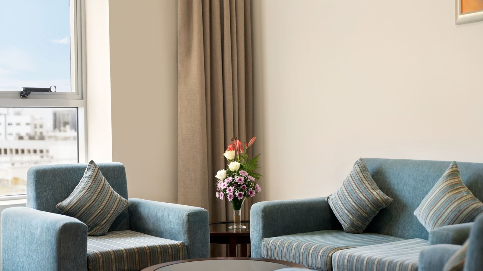 rooms-king-bedroom-suite