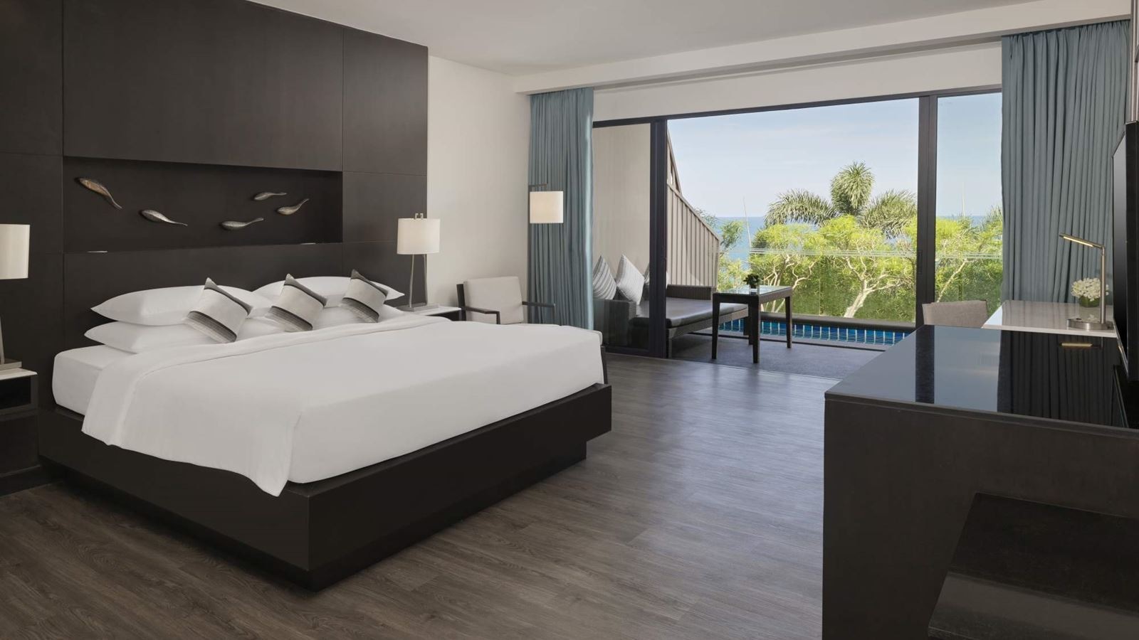 rooms-king-bed-with-plunge-pool