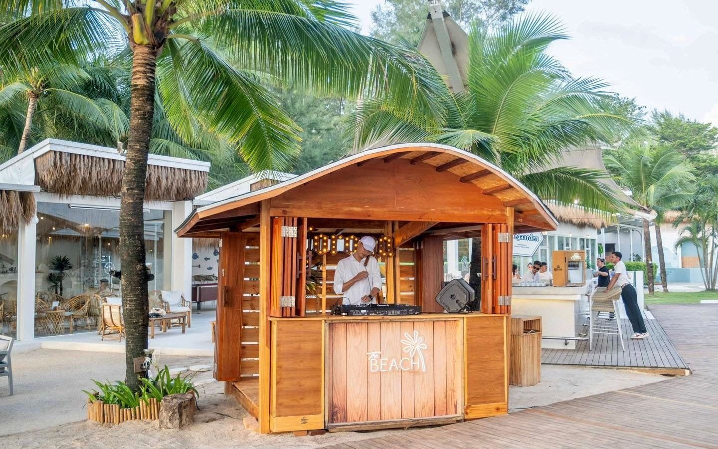 restaurants-the-beach