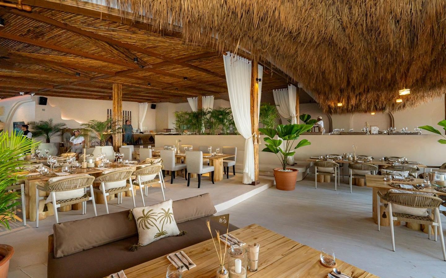 restaurants-the-beach