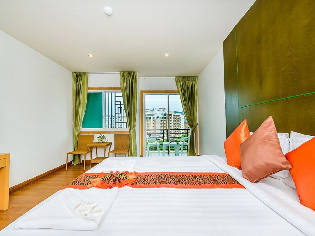 rooms-studio-with-a-jacuzzi