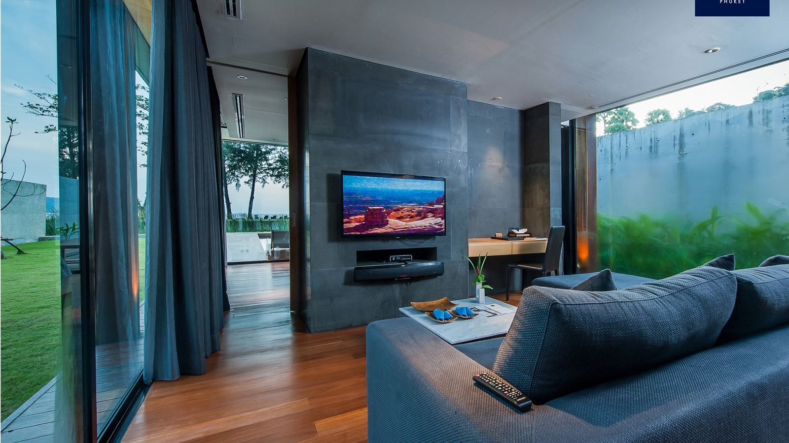 rooms-one-bedroom-beachfront-pool-villa