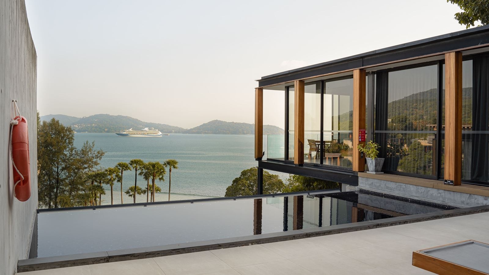 rooms-one-bedroom-pool-villa-high-bay-signature