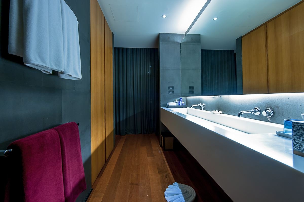 rooms-one-bedroom-beach-access-pool-villa