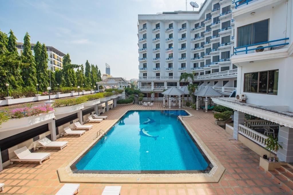 general-main-building