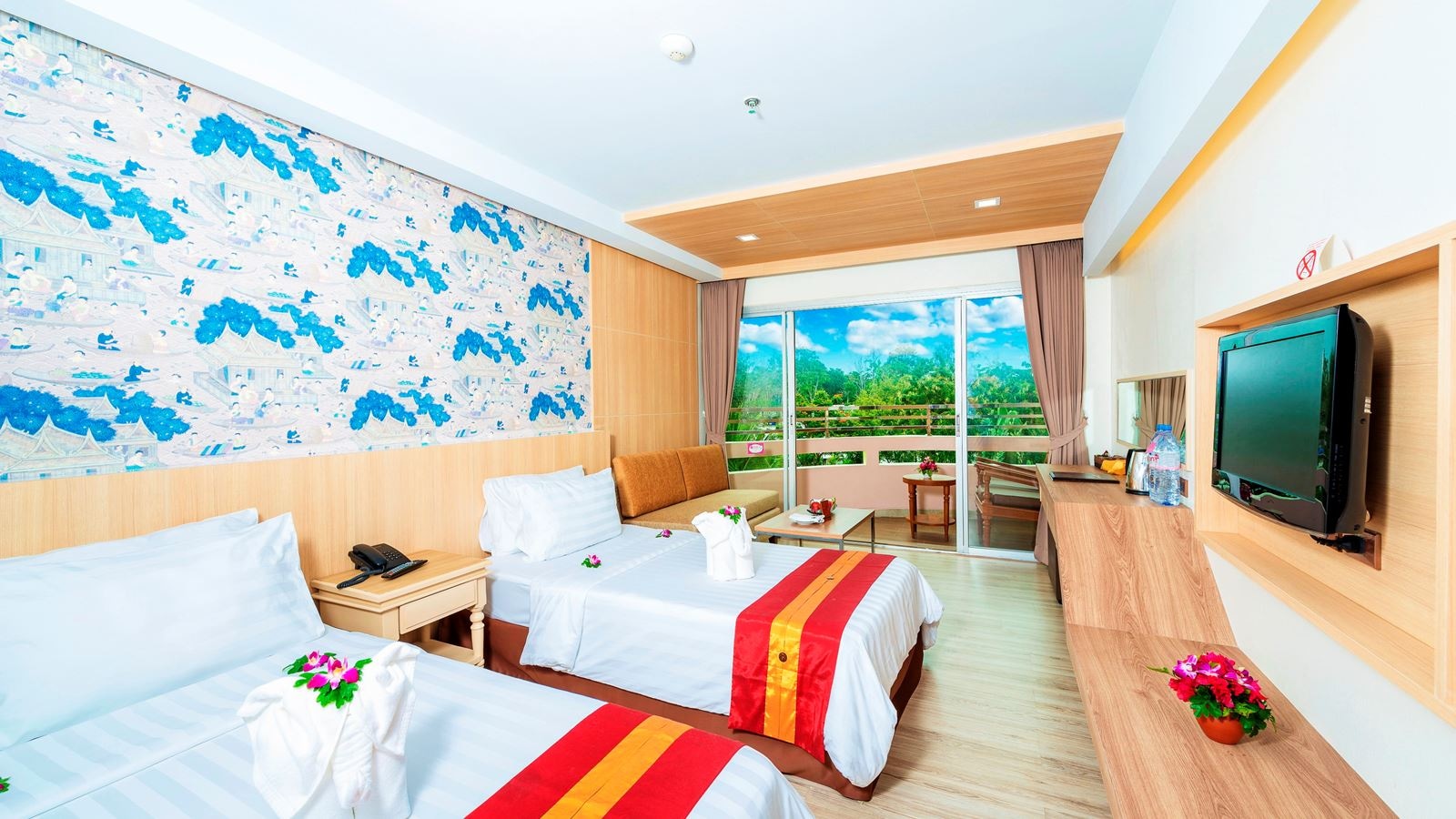 rooms-deluxe-ocean-building