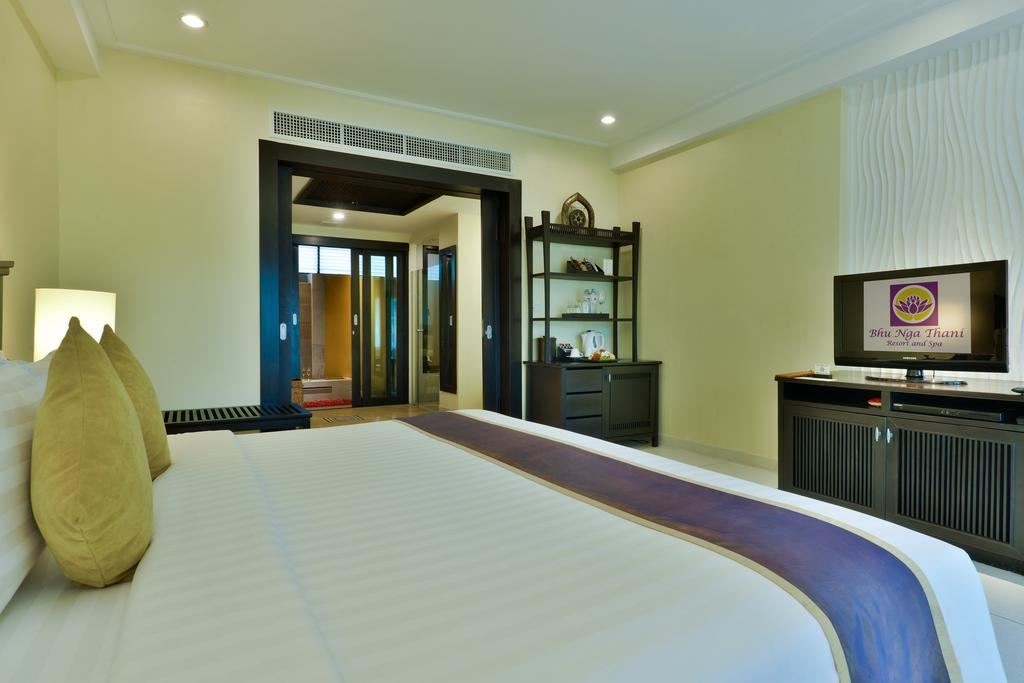 rooms-deluxe-grand-room