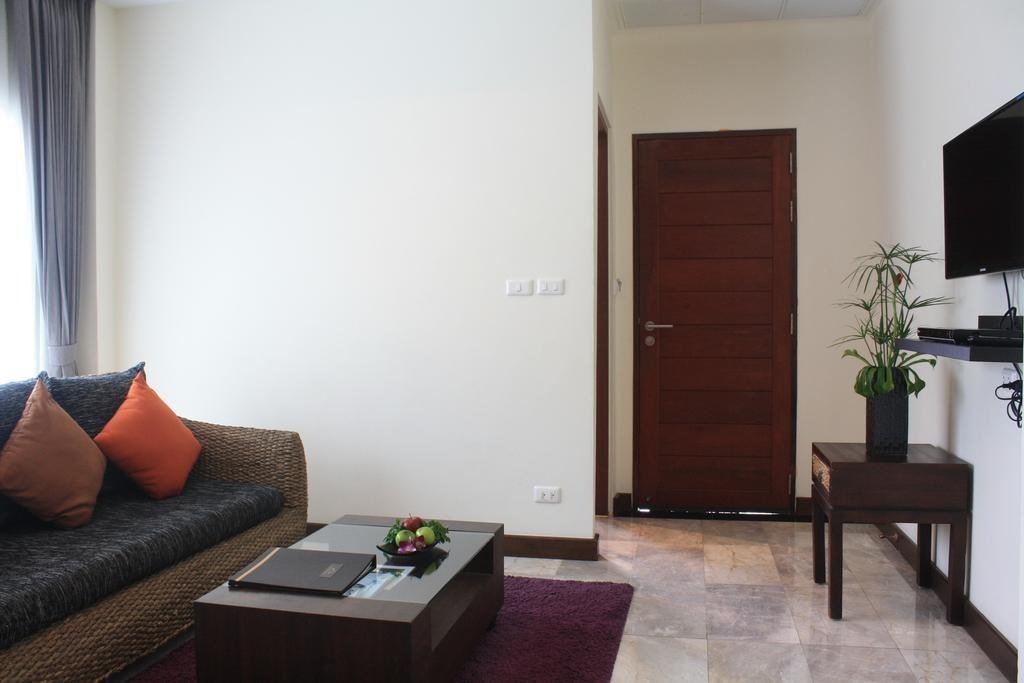 rooms-1-bedroom-junior-suite