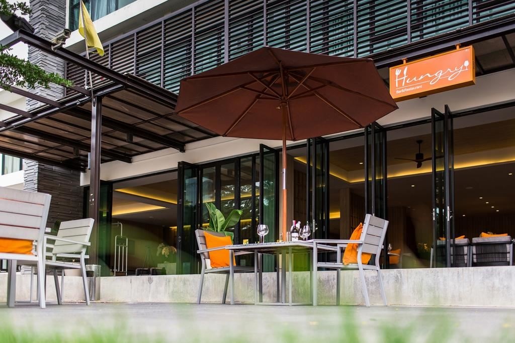 restaurants-hungry-bar--restaurant-and-lounge