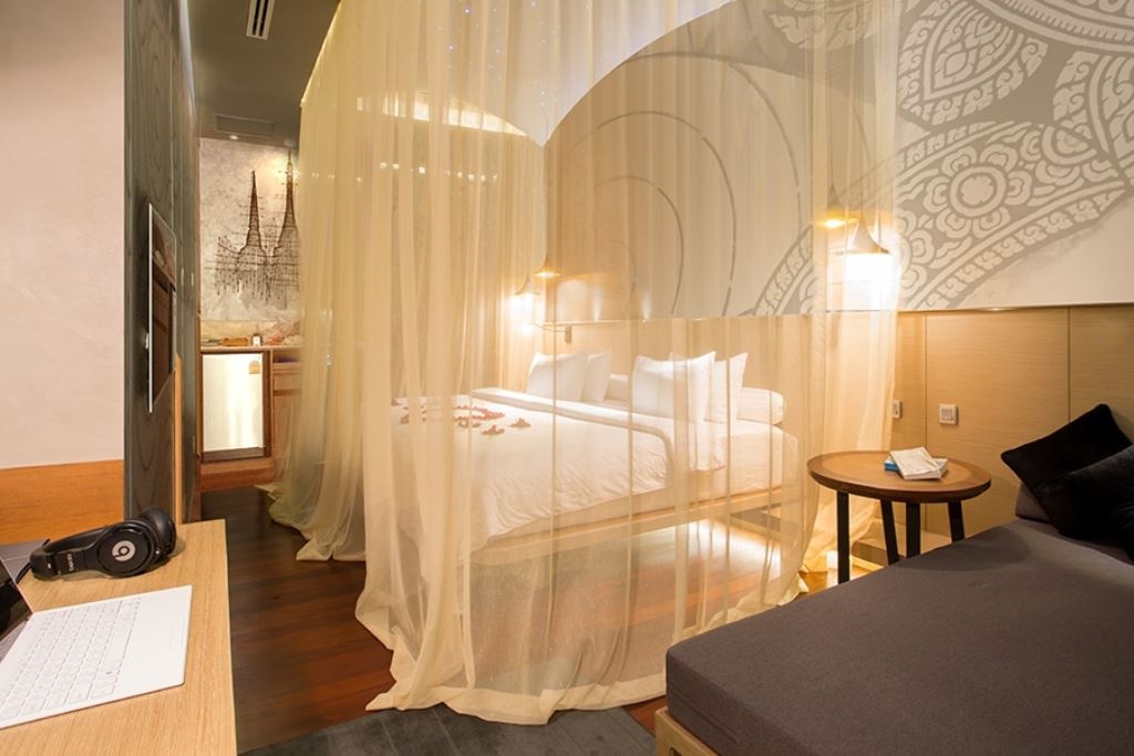 rooms-cabana-suite-pool-access