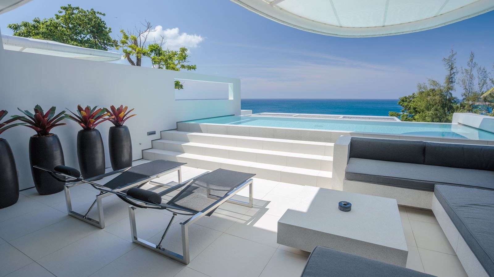 rooms-onebedroom-sky-pool-villa