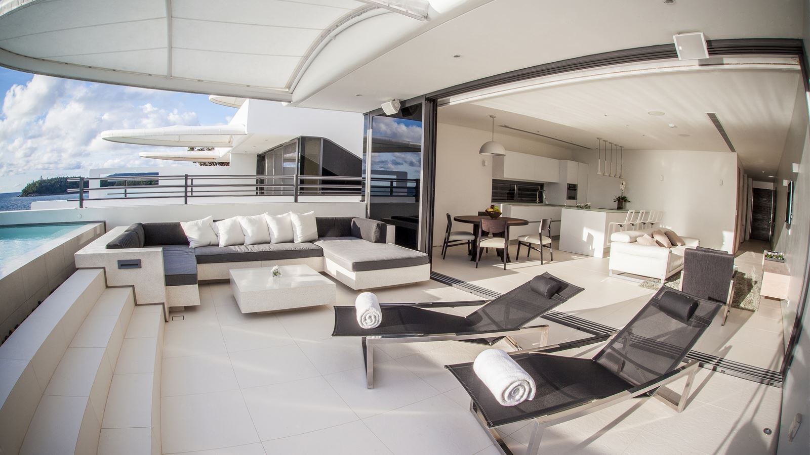 rooms-twobedroom-sky-pool-villa