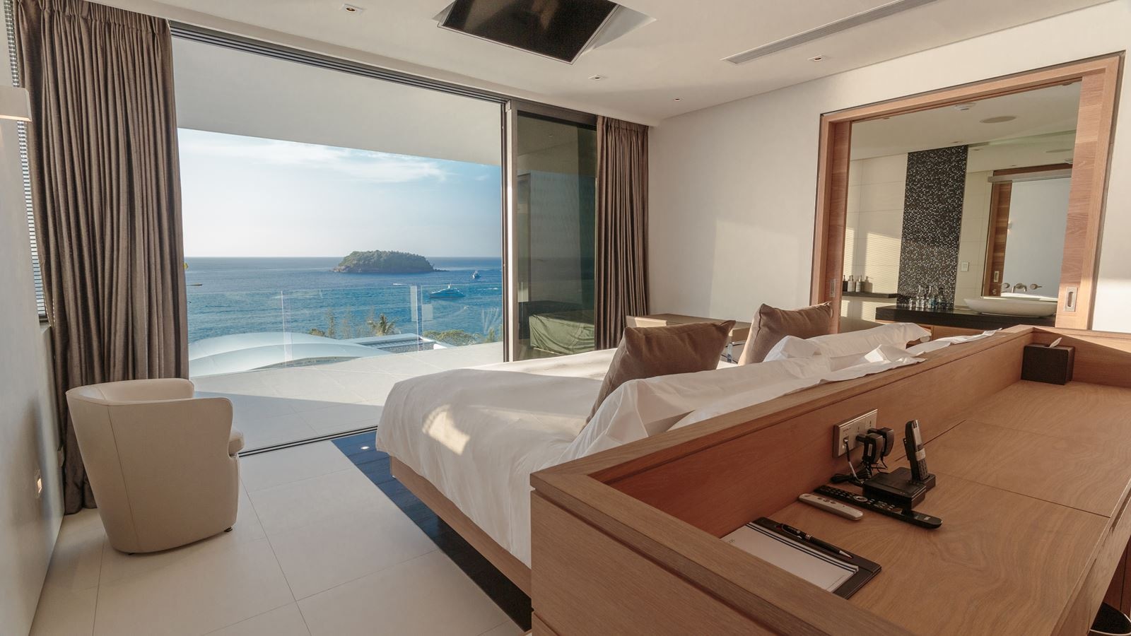 rooms-threebedroom-sky-pool-villa