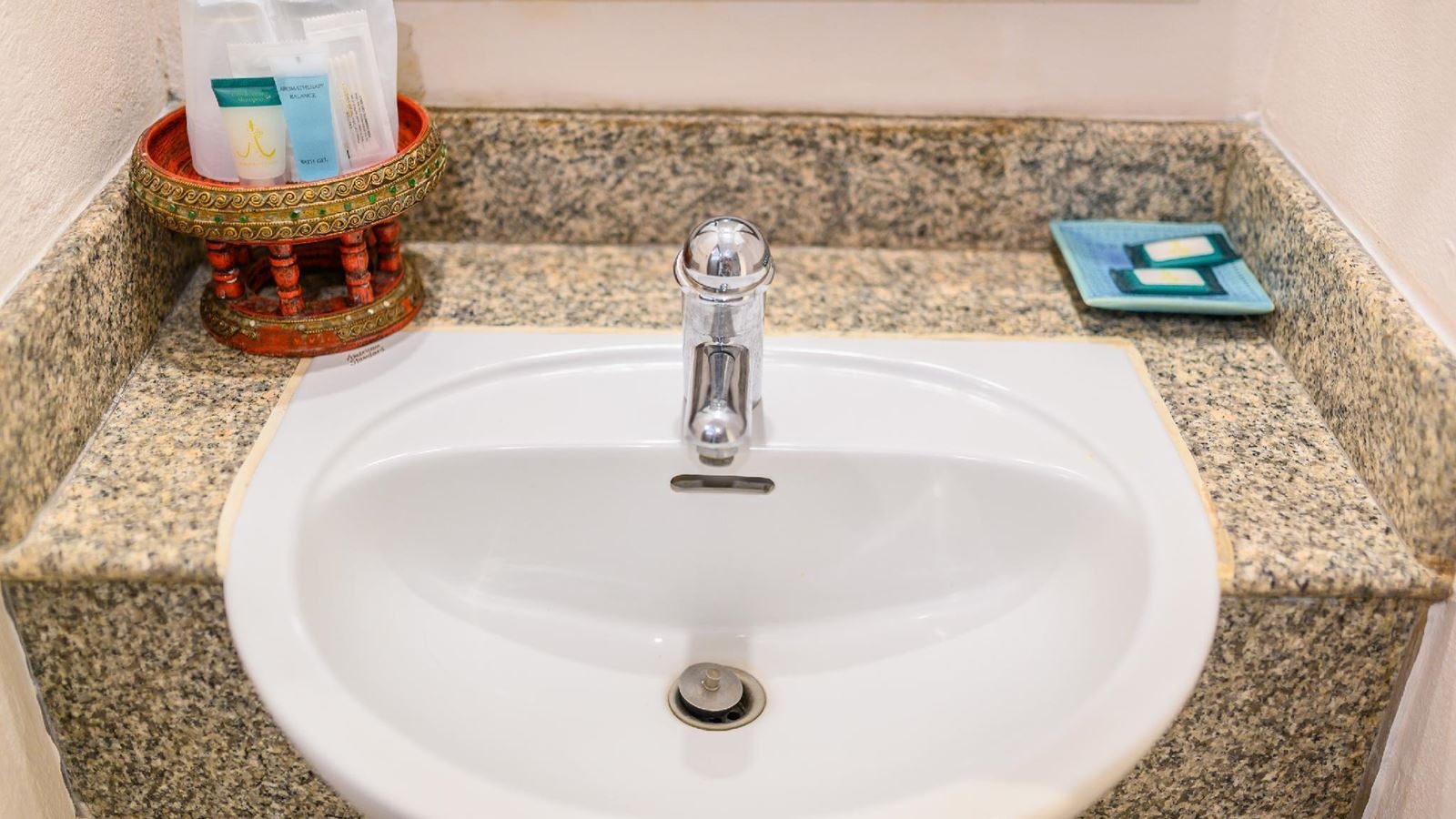 rooms-superior-pool-side