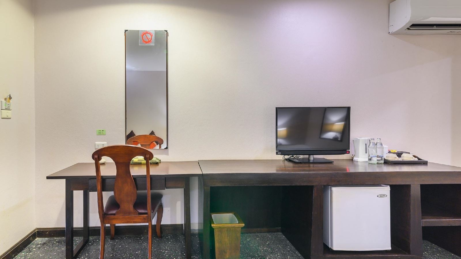 rooms-superior-pool-side