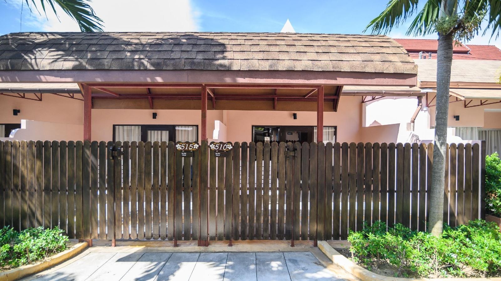 rooms-deluxe-hideaway