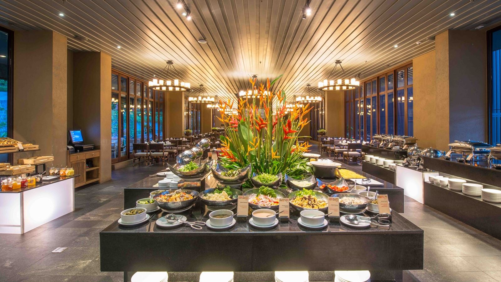 restaurants-sail-restaurant