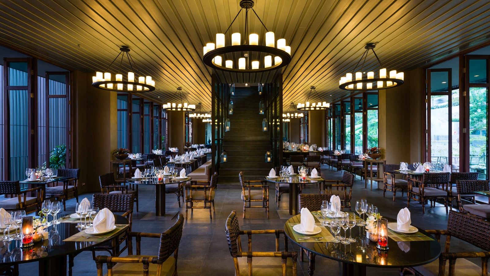 restaurants-sail-restaurant