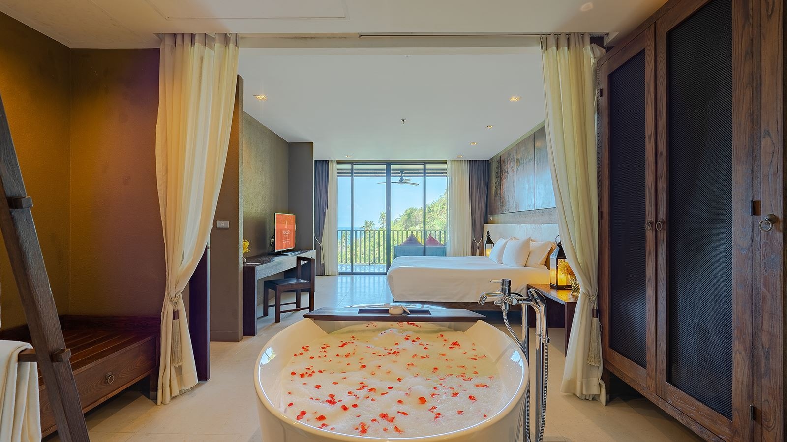 rooms-ocean-view-family-suite