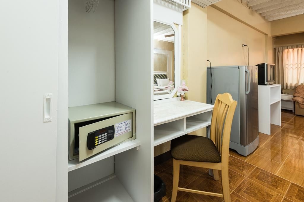 rooms-deluxe-triple-room