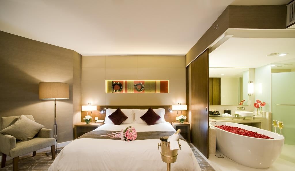 rooms-deluxe-suite-club