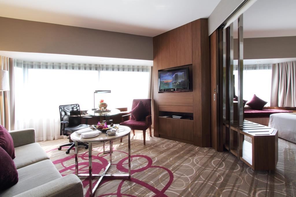 rooms-premium-deluxe-suite-club