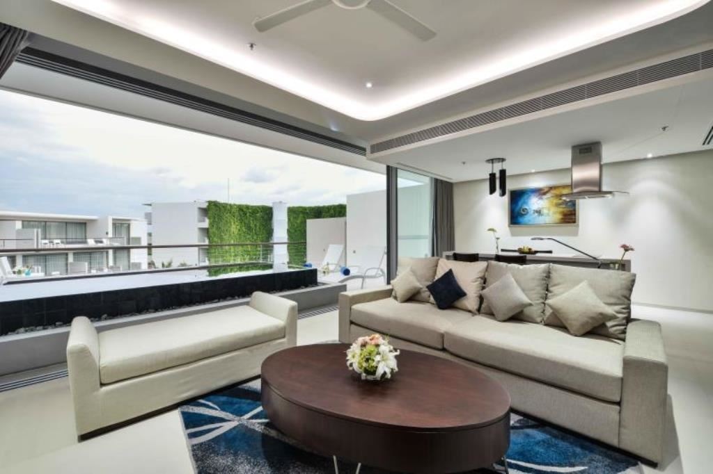 rooms-sky-pool-suite