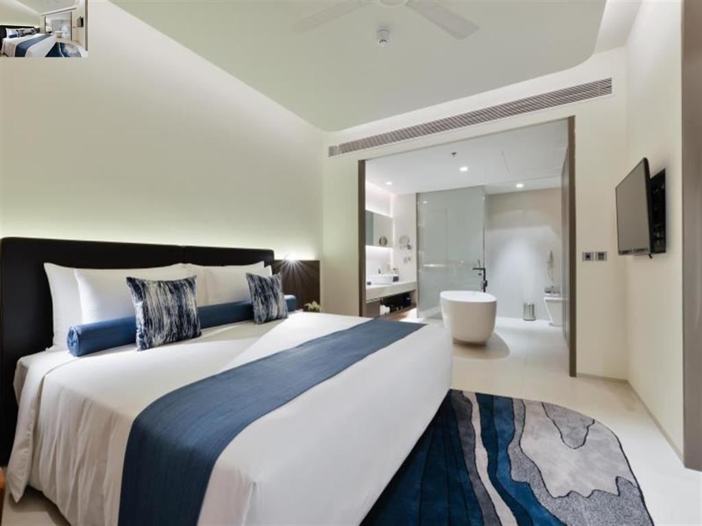 rooms-2-bedroom-grand-pool-suite