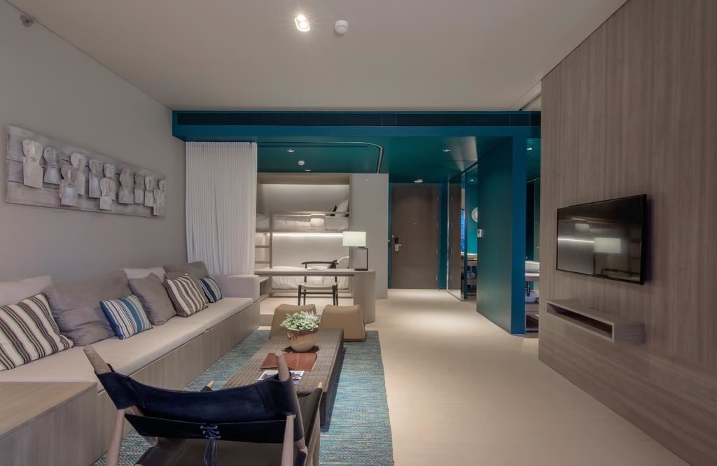 rooms-family-pool-suite