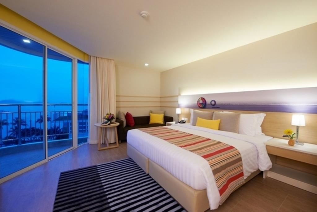 rooms-ocean-view-deluxe-room