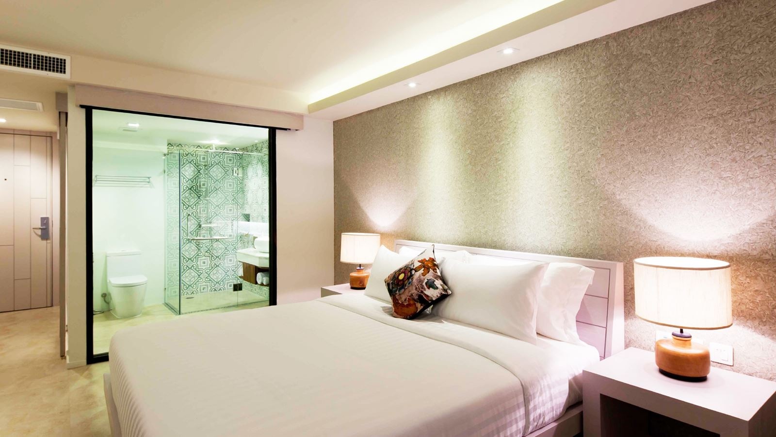 rooms-deluxe-seaview